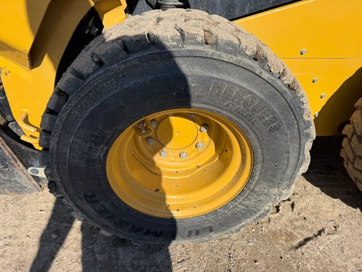 caterpillar-242d3-image-60