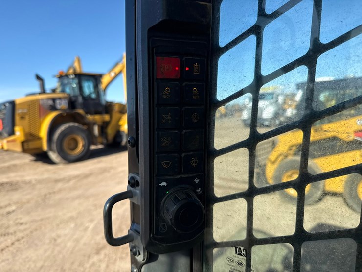 caterpillar-255-image-42