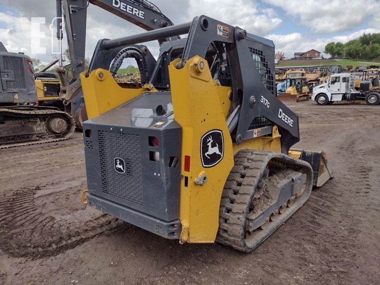 2022-deere-317g-image-34