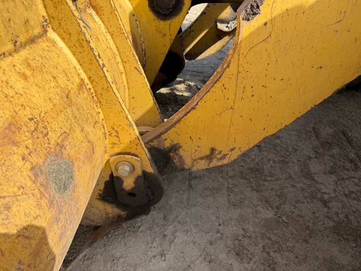 caterpillar-950f-image-25