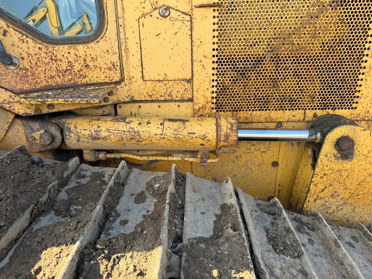 caterpillar-d4h-lgp-image-37
