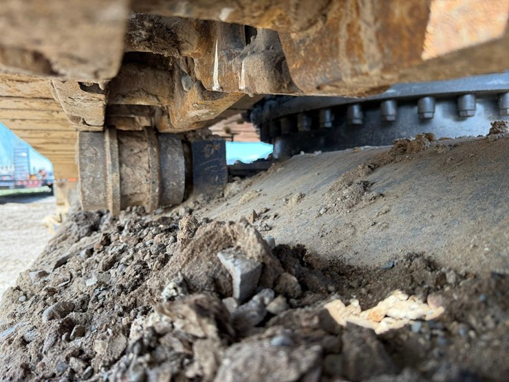 caterpillar-336-image-95