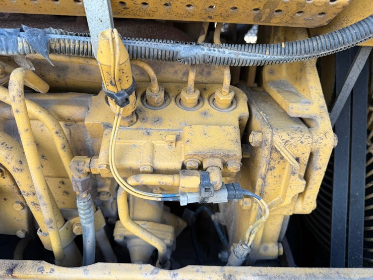 caterpillar-d4h-lgp-image-42
