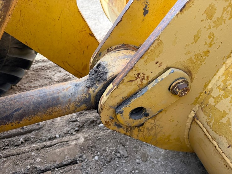caterpillar-966e-image-13