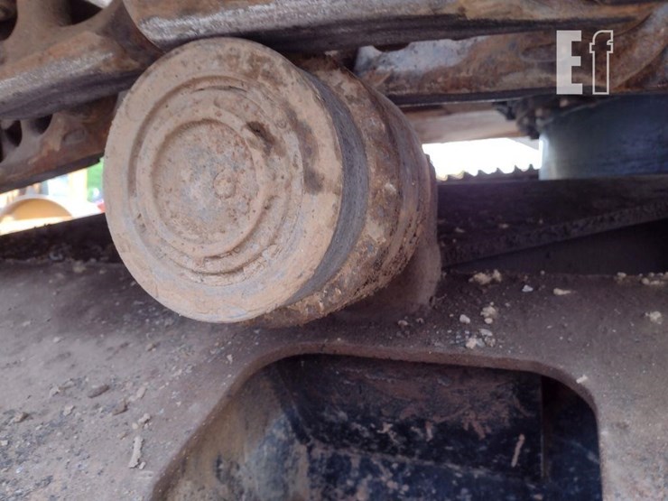 2006-deere-270d-lc-image-32