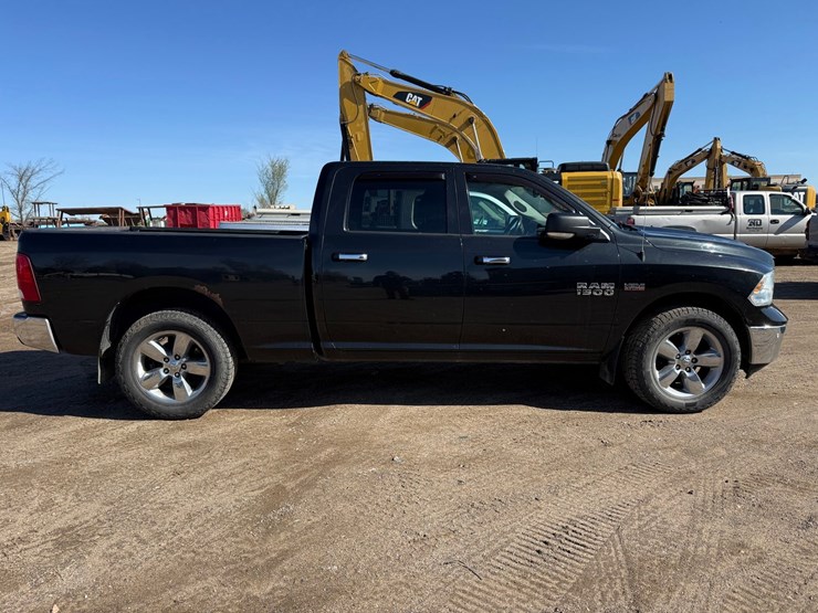2016-dodge-1500-image-6
