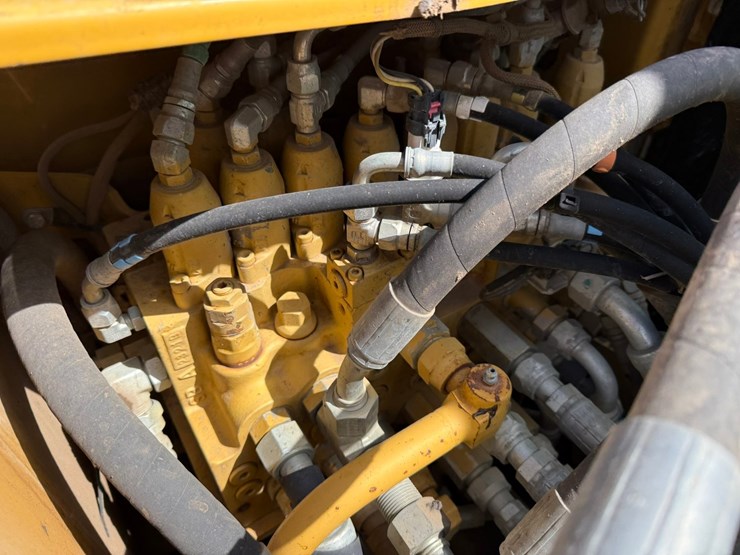 caterpillar-312e-image-34