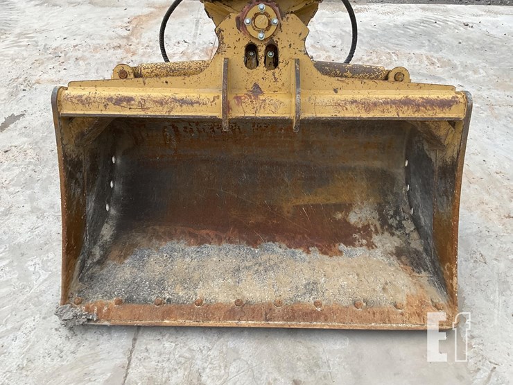 2015-caterpillar-m313d-image-9