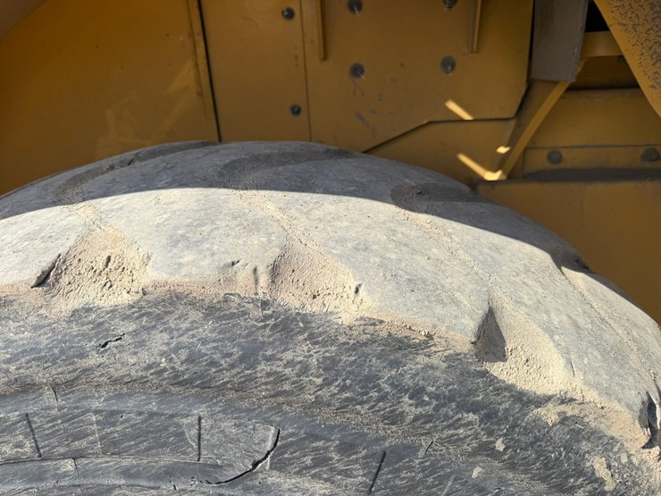 2013-caterpillar-950k-image-108