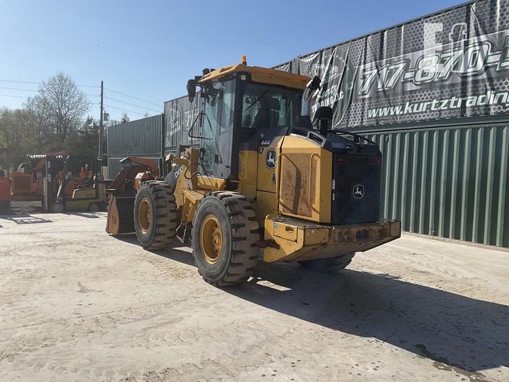 2021-deere-444-p-tier-image-2