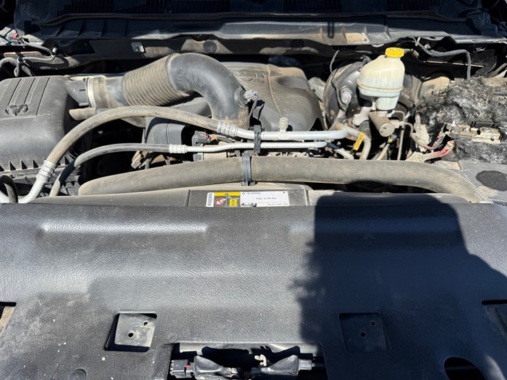 2016-dodge-1500-image-16