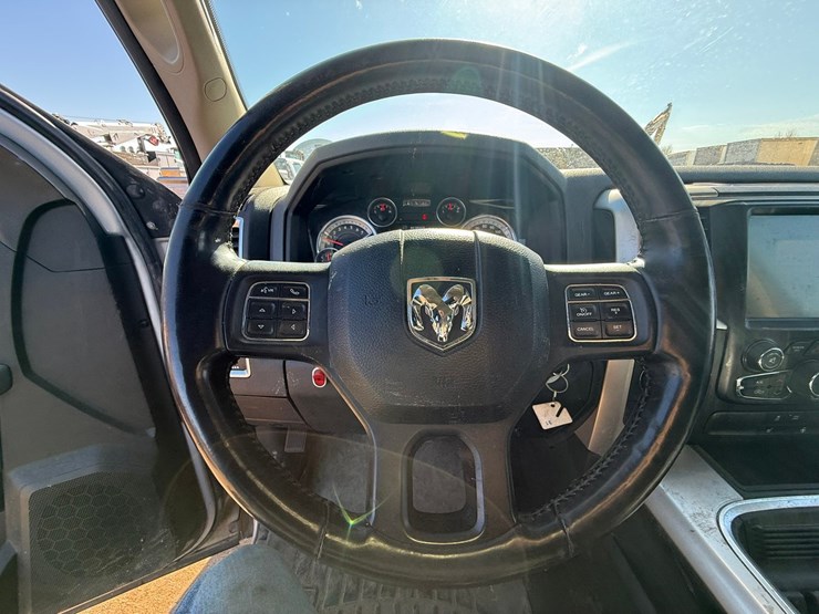 2016-dodge-1500-image-42