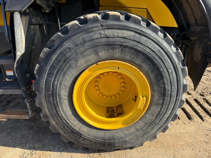 komatsu-wa380-image-128