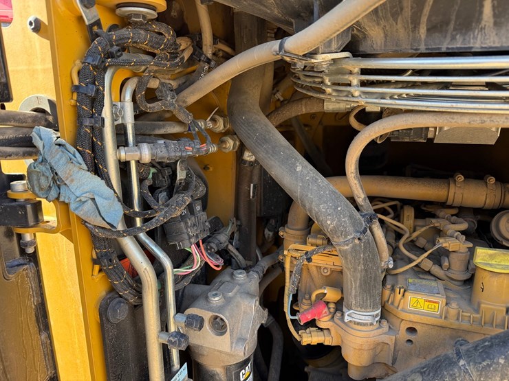 caterpillar-255-image-35