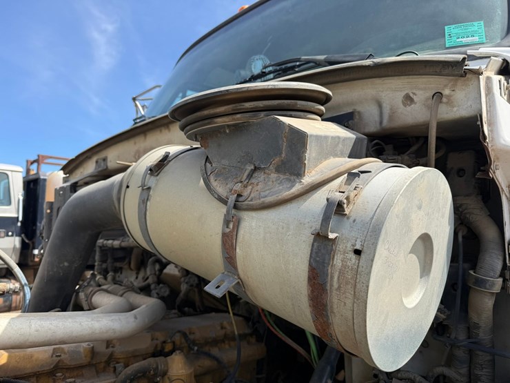 #6396-•-1997-ford-6911l-water-truck-image-21