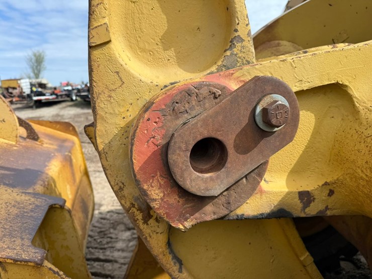caterpillar-966e-image-24