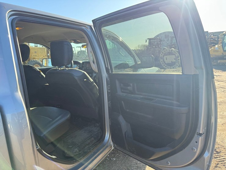 2021-dodge-2500-image-34