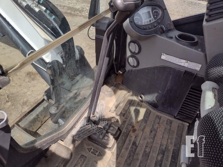 2021-bobcat-e35i-image-12