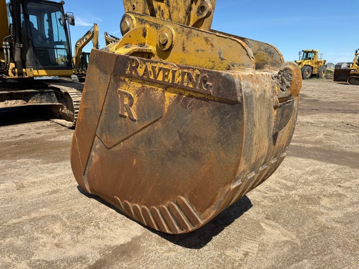 caterpillar-336-image-12