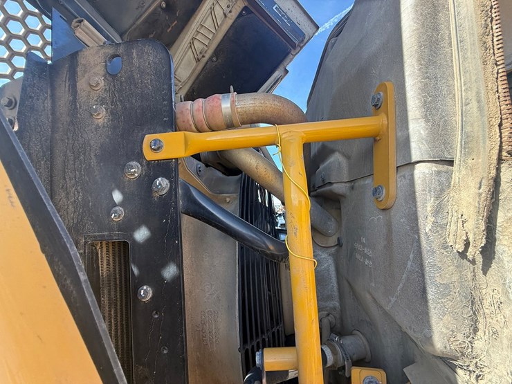 2013-caterpillar-950k-image-78