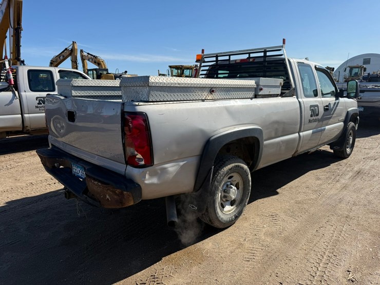 2006-chevrolet-2500-image-5