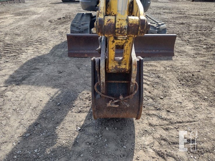 2012-new-holland-e27b-image-26