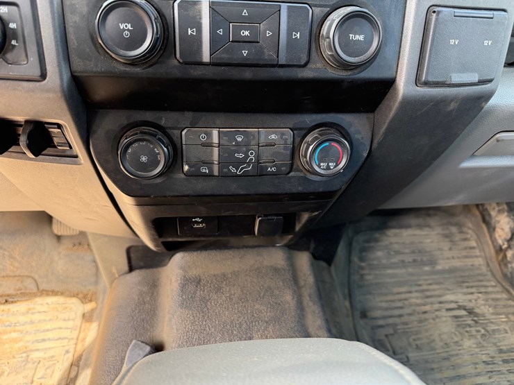 2020-ford-f550-xl-image-45
