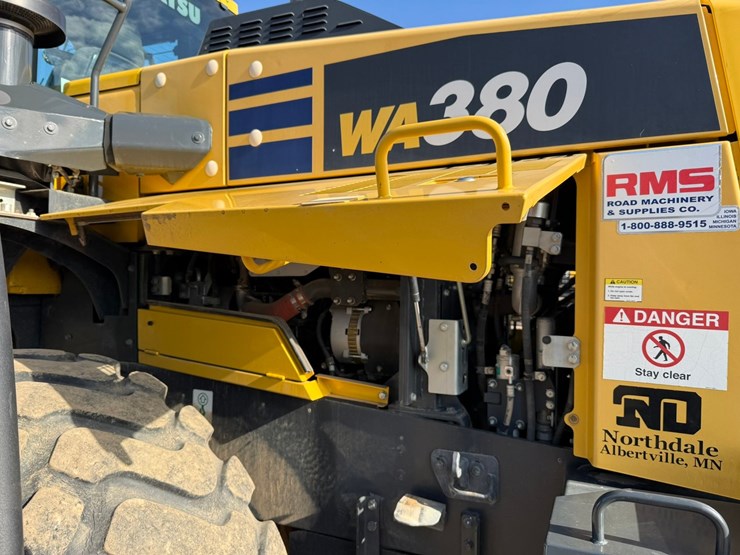 komatsu-wa380-image-81