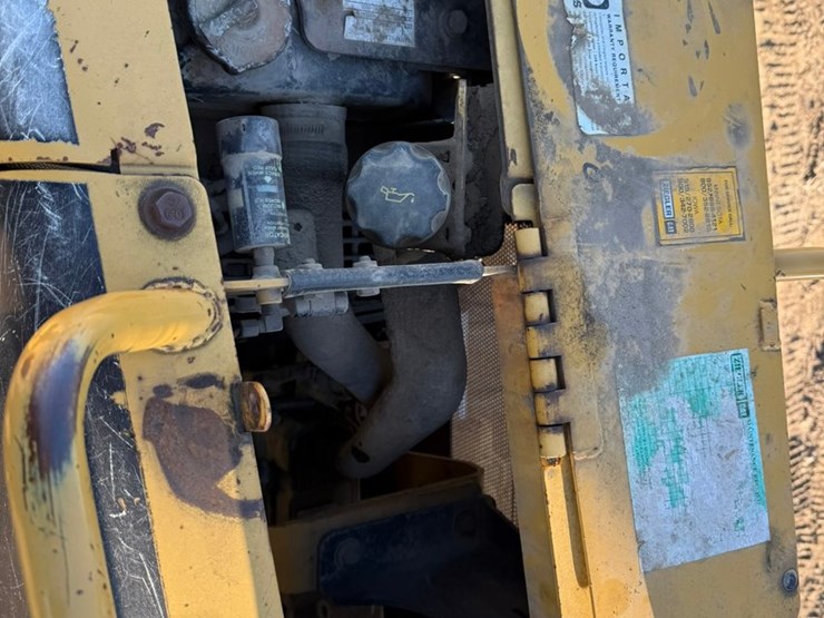 caterpillar-d4g-lgp-image-38