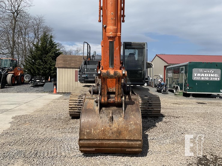 2019-hitachi-zx300-lc-6-image-7