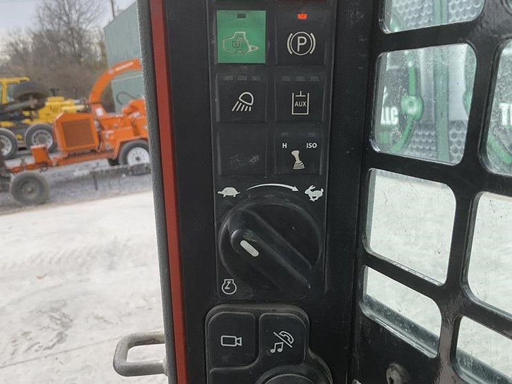 2021-bobcat-t66-image-16