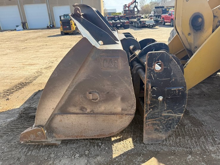 2013-caterpillar-950k-image-9