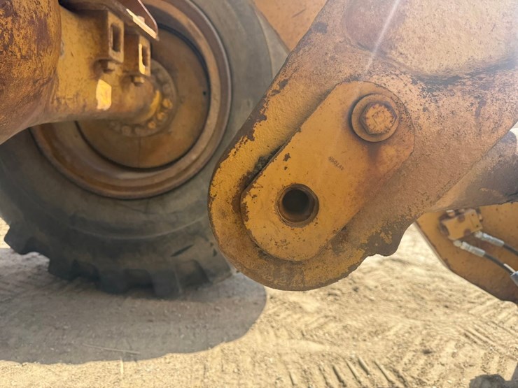 caterpillar-966d-image-28