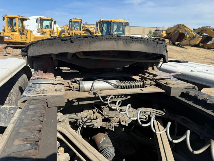 2021-kenworth-t880-image-58