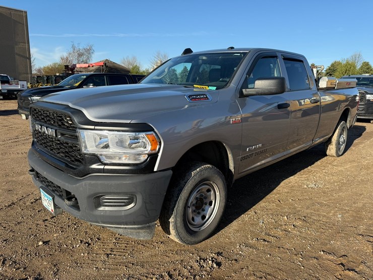 2021-dodge-2500-image-1