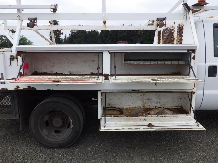 2015-ford-f550-image-16