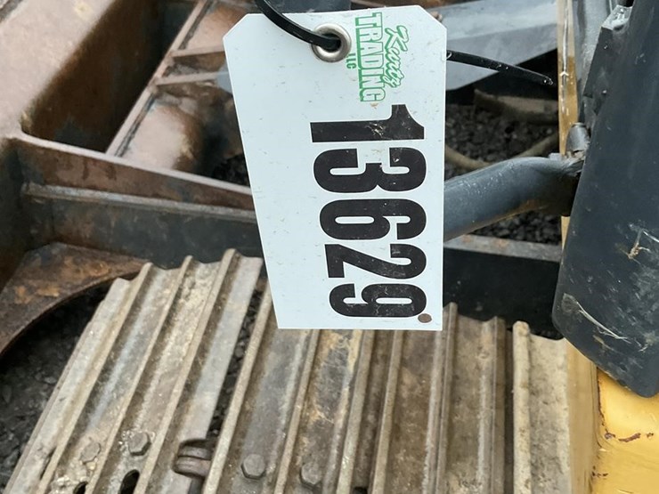 2019-deere-75g-image-19