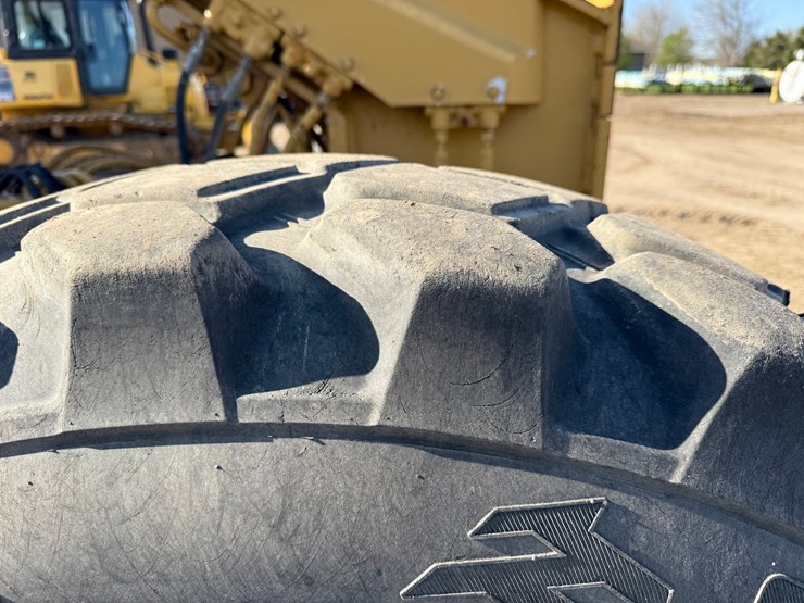 caterpillar-140g-image-92