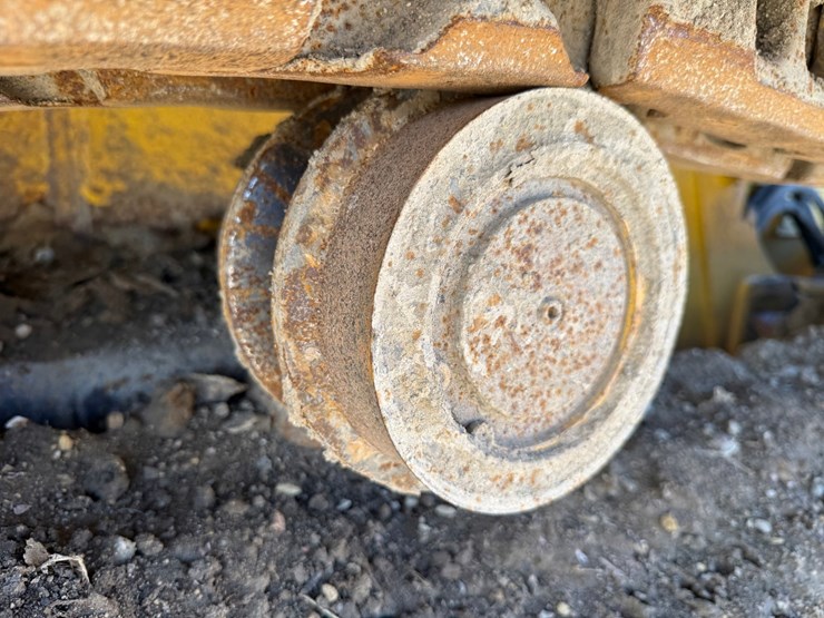 2014-komatsu-d51pxi-image-89