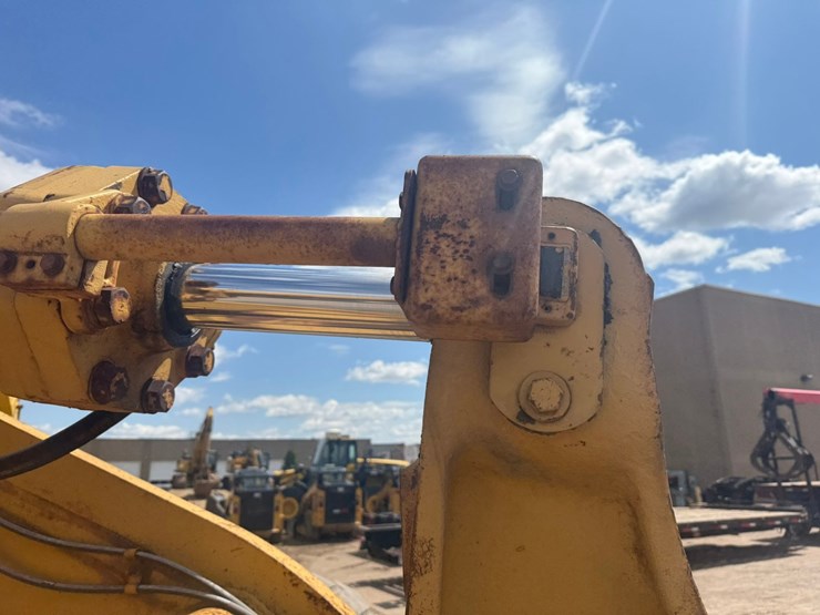caterpillar-966d-image-26