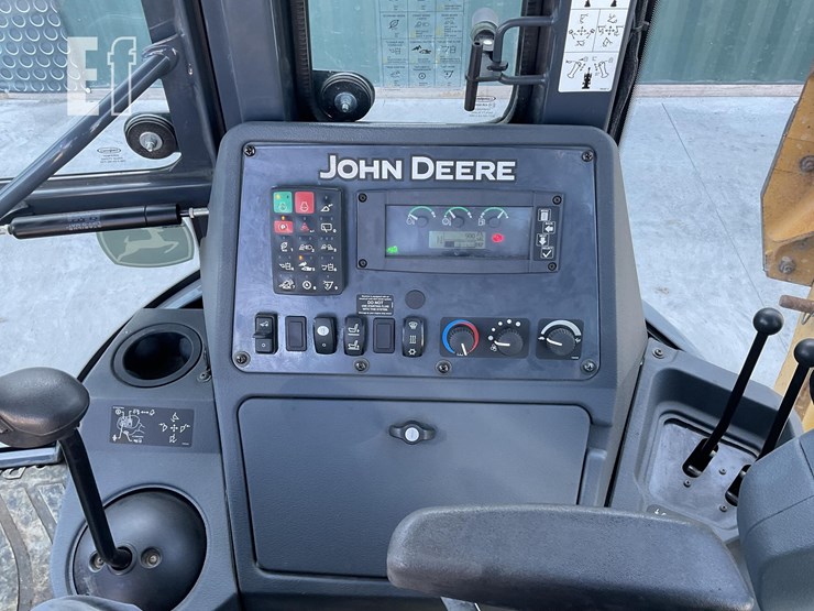 2016-deere-310sl-hl-image-15