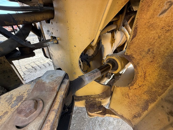 caterpillar-966e-image-36