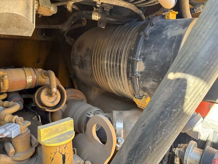 caterpillar-255-image-33