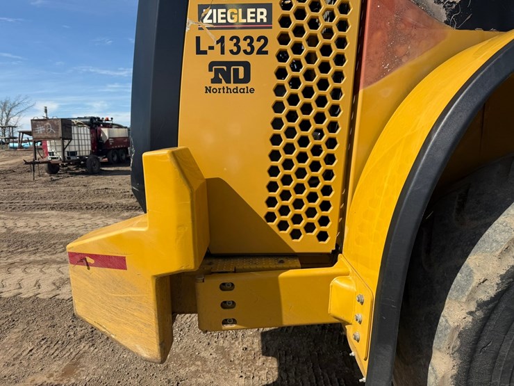 2013-caterpillar-950k-image-51