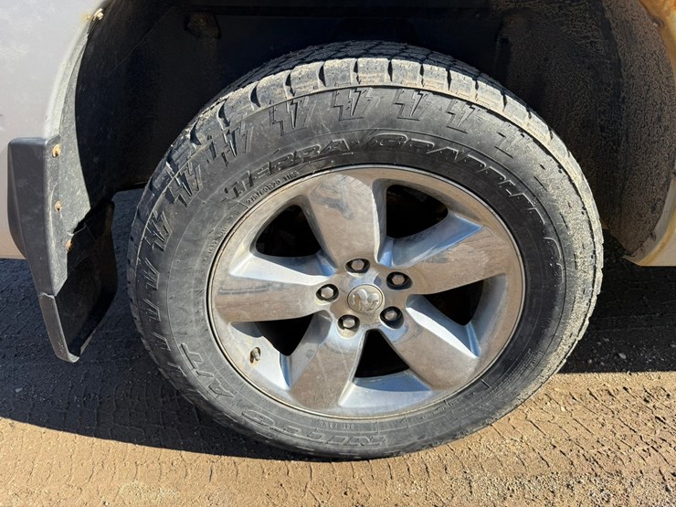 2016-dodge-1500-image-48