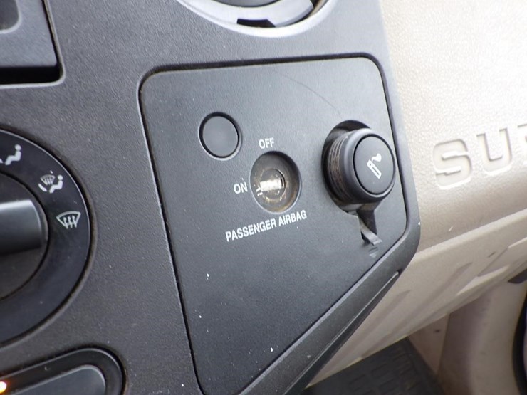 2009-ford-f250-image-38