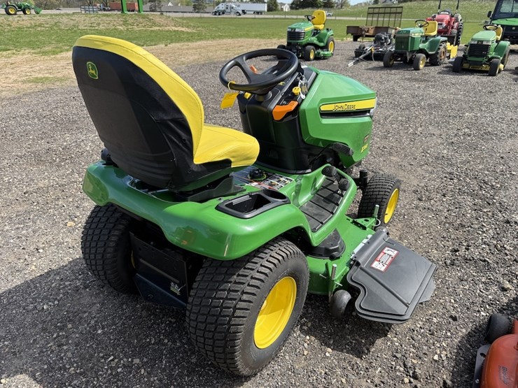 john-deere-x380-image-4