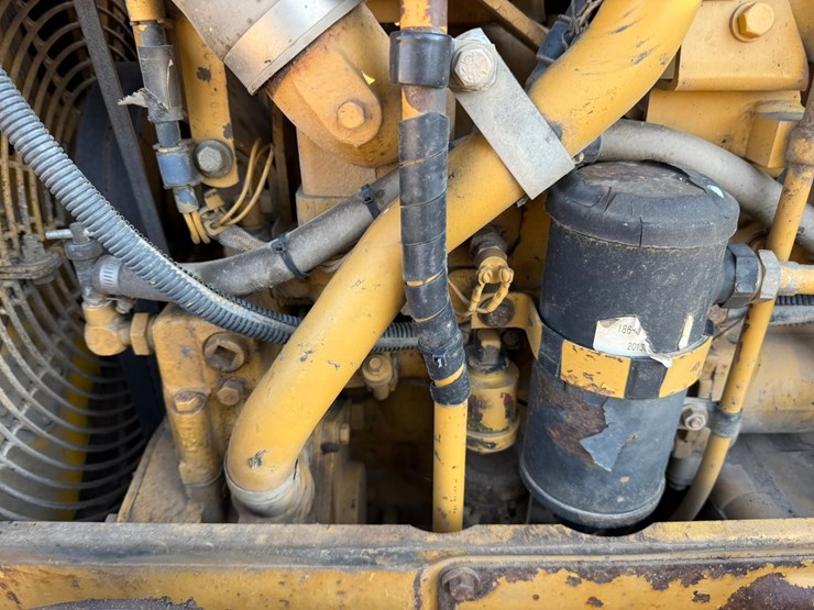 caterpillar-d4h-lgp-image-47
