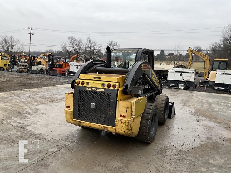 2018-new-holland-l228-image-4