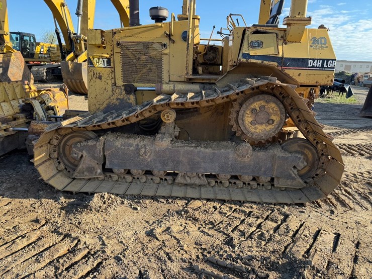 caterpillar-d4h-lgp-image-63